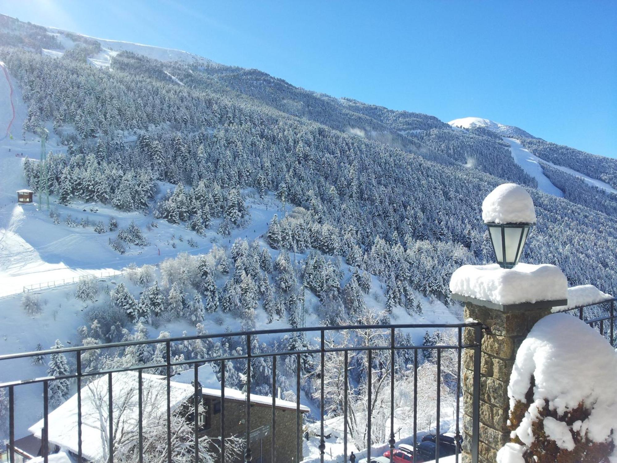 Apartaments Turistics Pirineu Soldeu Kültér fotó